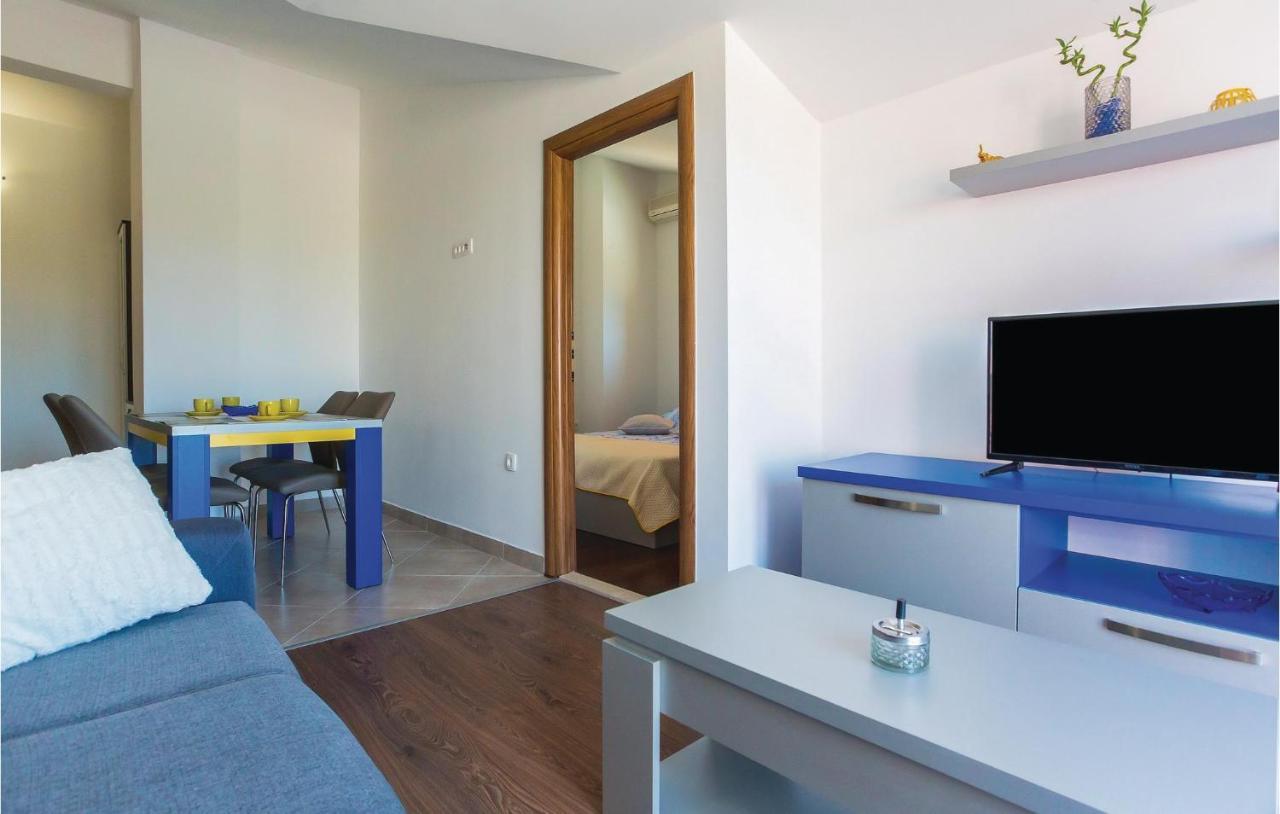 Amazing Apartment In Makarska With Wifi מראה חיצוני תמונה