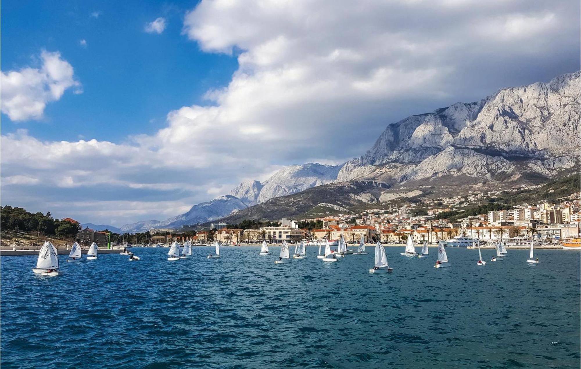 Amazing Apartment In Makarska With Wifi מראה חיצוני תמונה