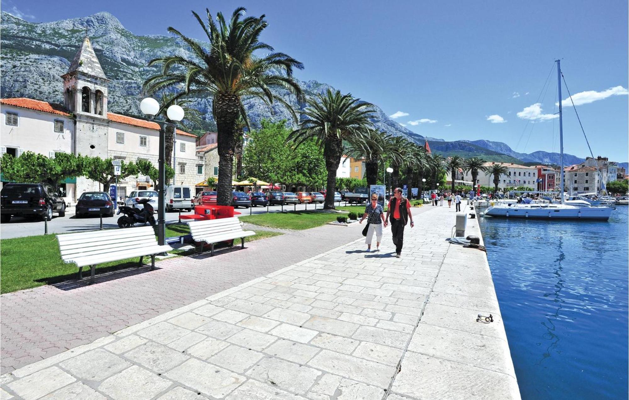 Amazing Apartment In Makarska With Wifi מראה חיצוני תמונה